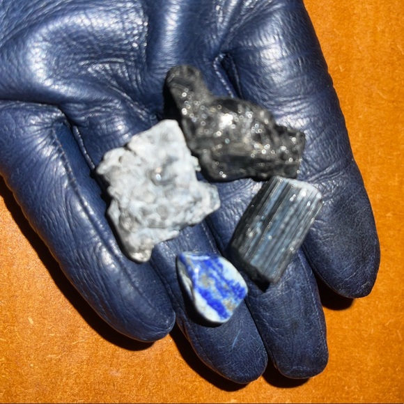 Mini Mineral Lot - Picture 7 of 12